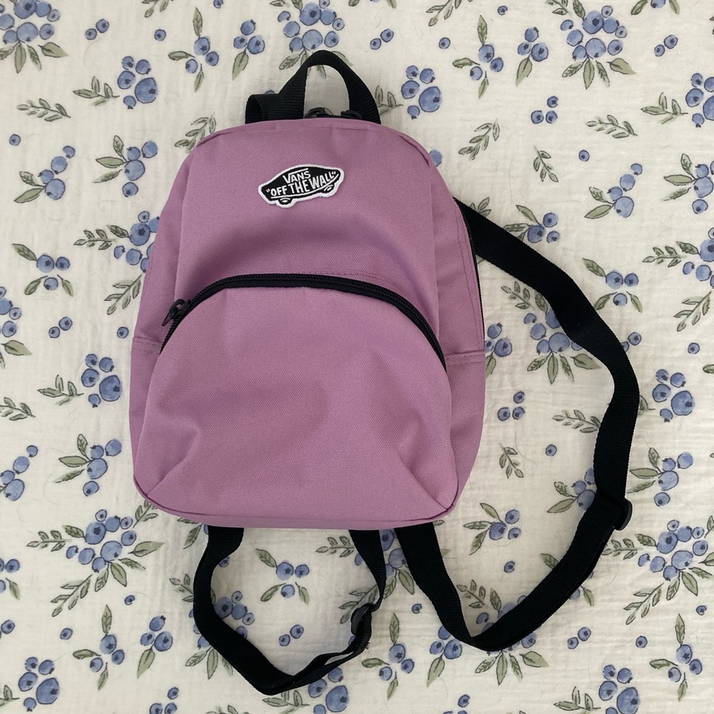 vans got this mini backpack in grape
